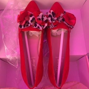 red and leopard print dress shoes